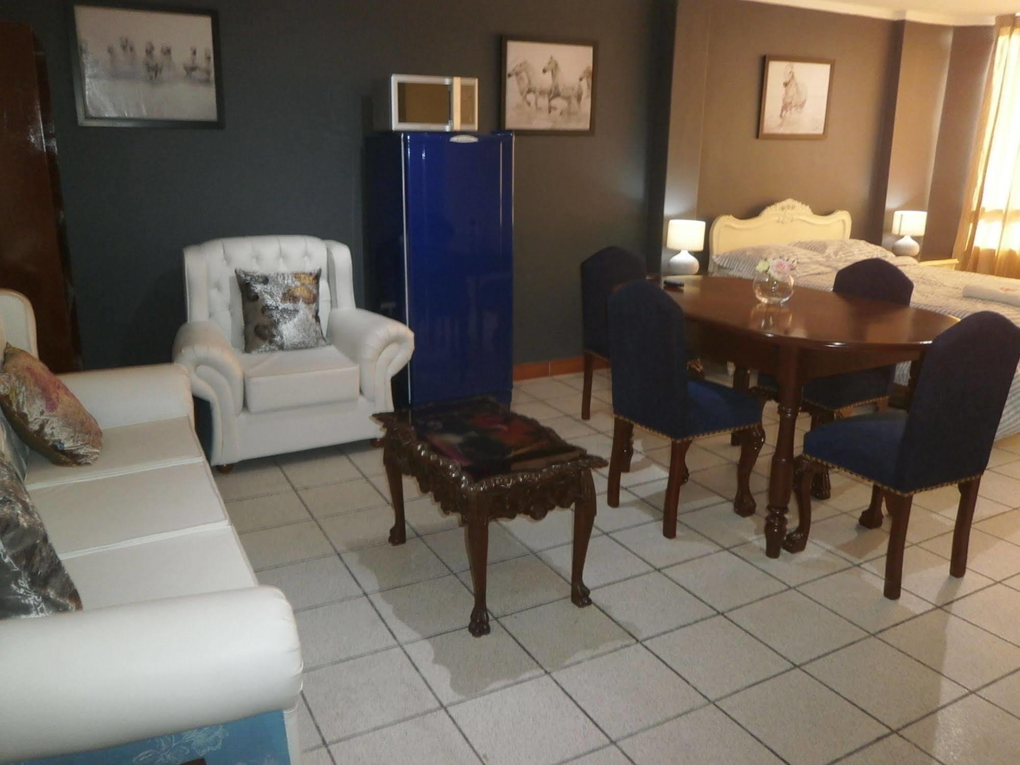 Strenua Santa Maria Suites トルヒーリョ エクステリア 写真