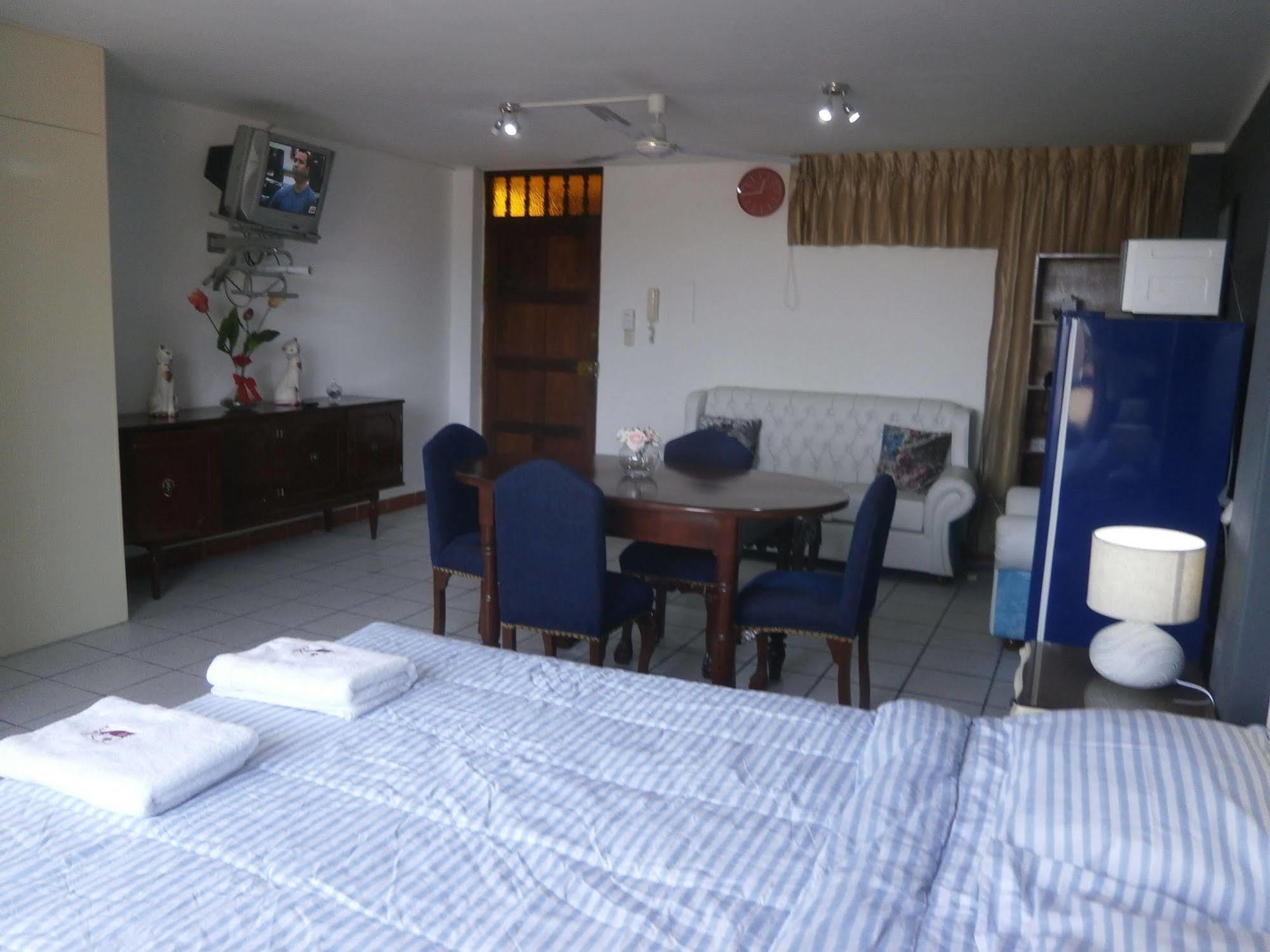 Strenua Santa Maria Suites トルヒーリョ エクステリア 写真
